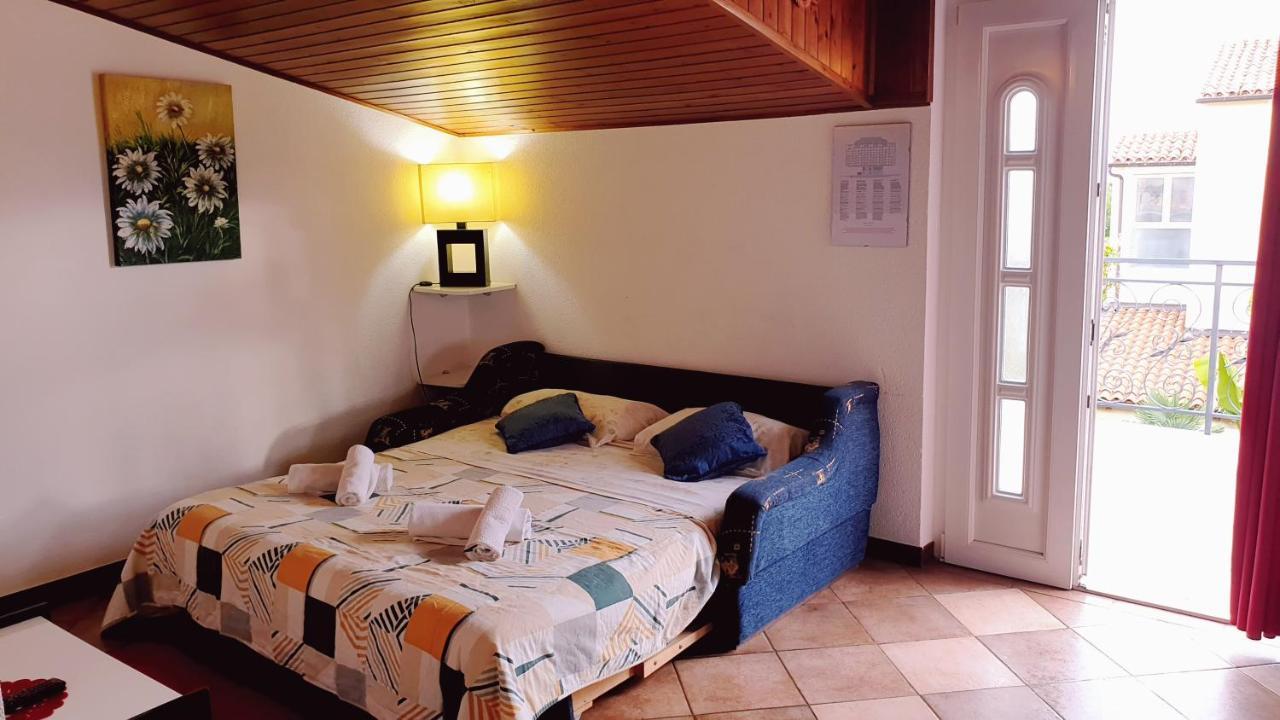 Apartma Stosic *